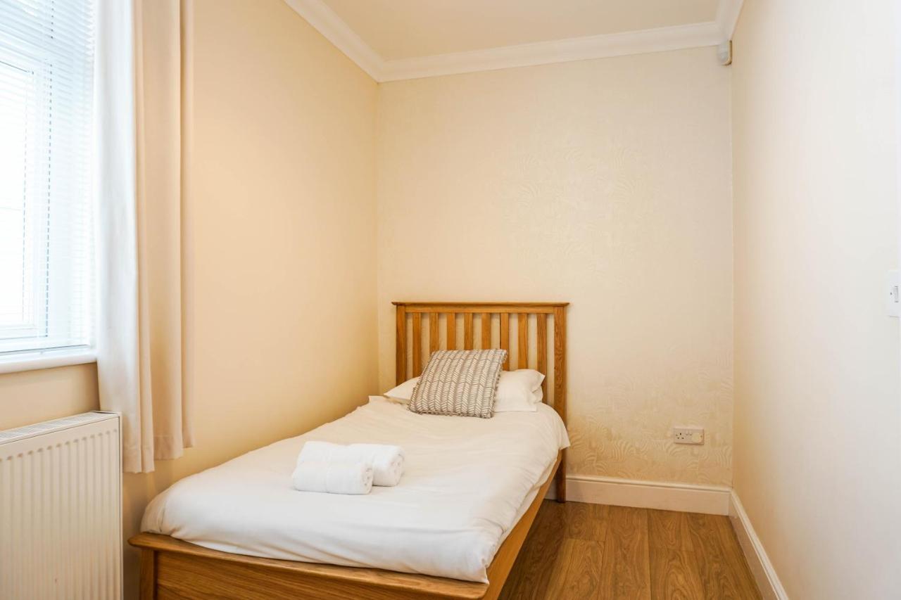 The Beach House - Fully Refurbed March 2024 Oystermouth Exterior foto