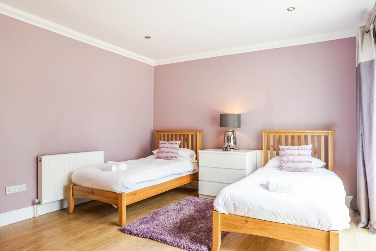 The Beach House - Fully Refurbed March 2024 Oystermouth Exterior foto